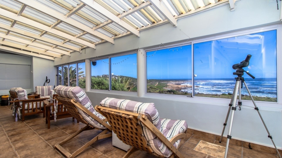 5 Bedroom Property for Sale in Sandbaai Western Cape